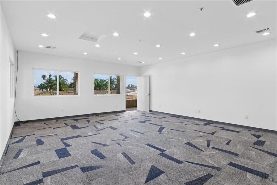 More Photos Of 11185 Roswell Ave, Pomona Warehouse For Lease
