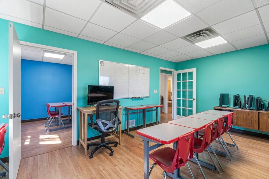 More Photos Of 230 Us Highway 206, Flanders Medical For Sale