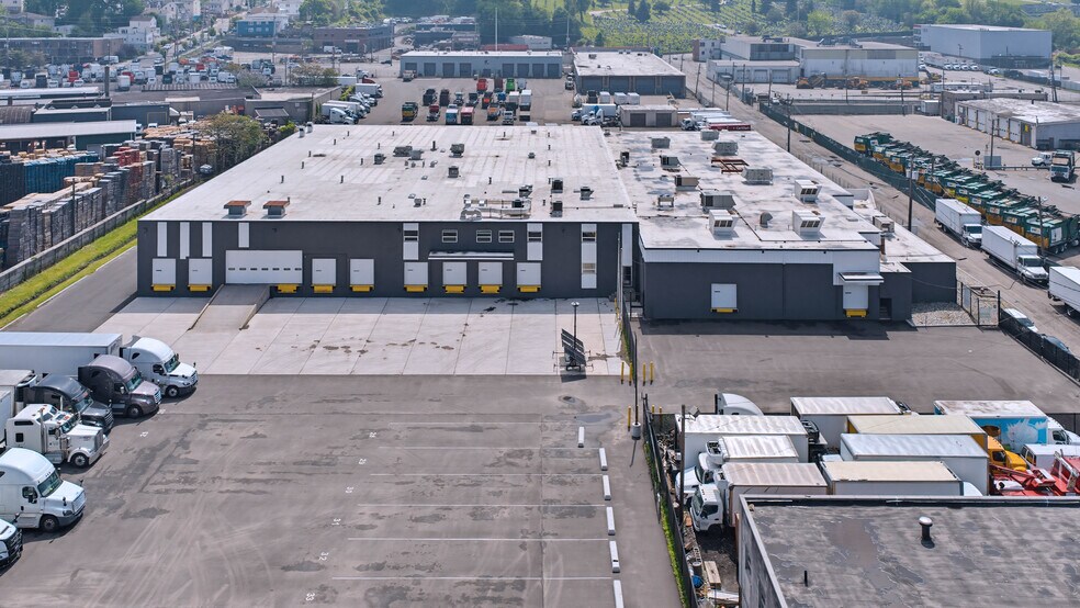 More Photos Of 83 Broad Ave, Fairview Warehouse For Lease