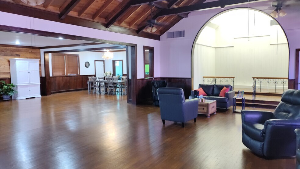 More Photos Of 1700 Central Ave, Hot Springs Office For Sale