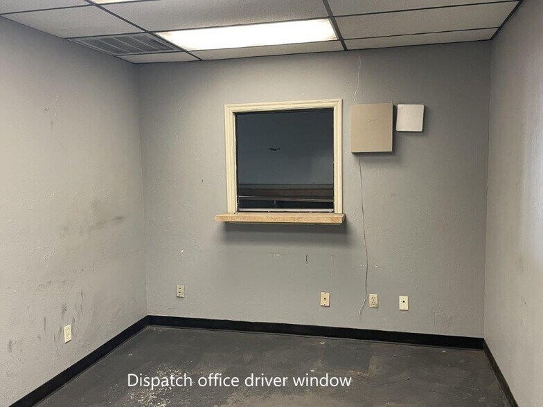 More Photos Of 325 Frontier Dr, Oklahoma City Truck Terminal For Lease