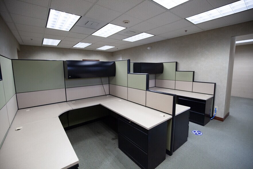 More Photos Of 1001 S 3rd St W, Missoula Manufacturing For Sale