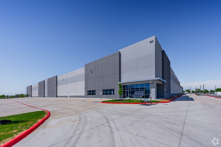 Primary Photo Of 4666 W US Highway 90, San Antonio Unknown For Lease