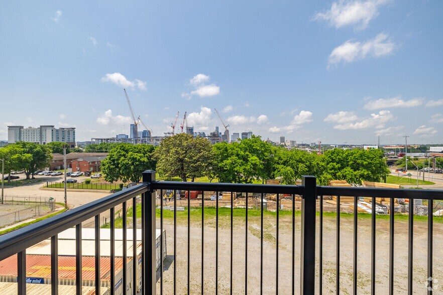 More Photos Of 120 S 5th St, Nashville Apartments For Lease
