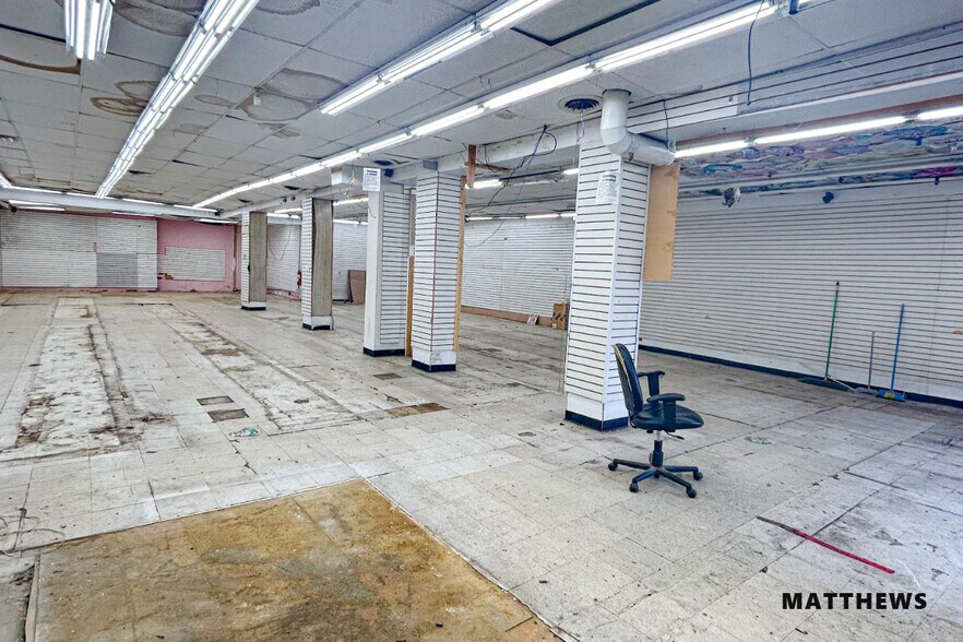 More Photos Of 260 Prospect Park W, Brooklyn Storefront Retail Residential For Lease