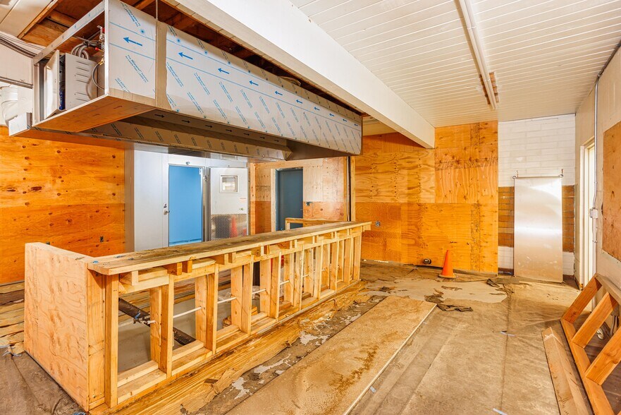 More Photos Of 41515 SE Thomas Rd, Sandy Schools For Lease