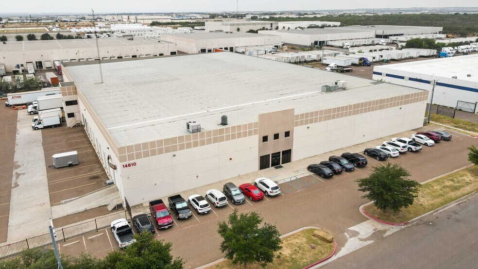Primary Photo Of 14610 Archer Dr, Laredo Warehouse For Lease
