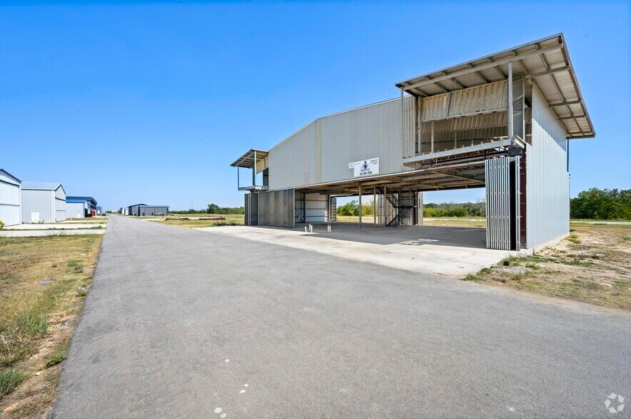 More Photos Of 15850 Salado Airport Rd, Salado Industrial For Sale