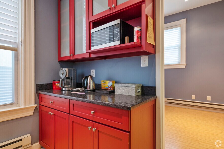 More Photos Of 1906 Sunderland Pl NW, Washington Office Residential For Sale