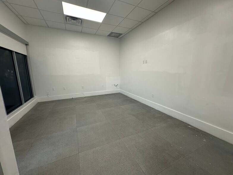 More Photos Of 2040 Washington St, Hollywood Medical For Lease
