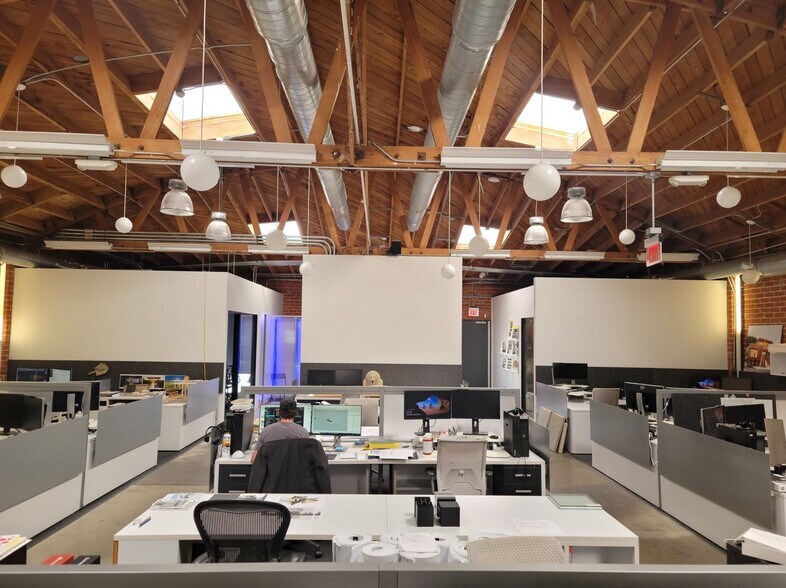 More Photos Of 3830 Willat Ave, Culver City Loft Creative Space For Lease
