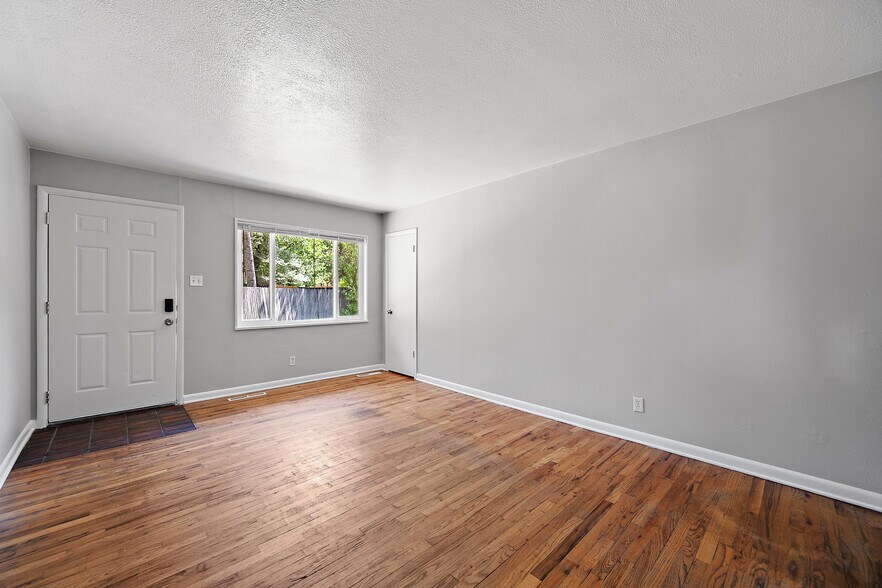 More Photos Of 126 W Cheyenne Rd, Colorado Springs Apartments For Sale