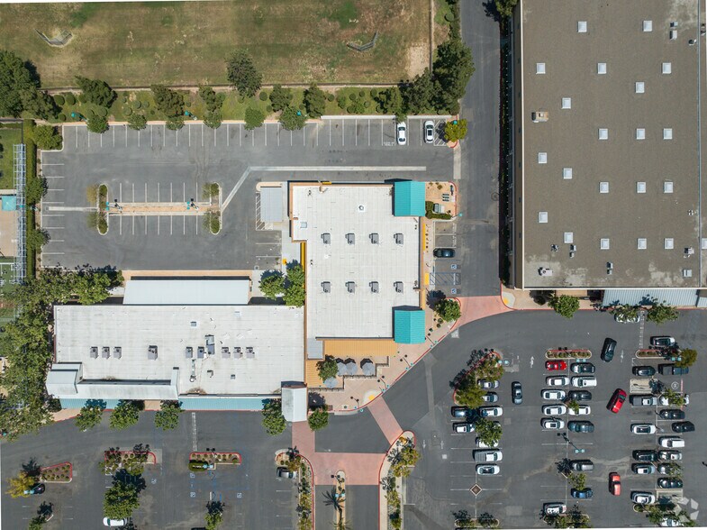 More Photos Of 1302 Madera Rd, Simi Valley Office For Lease