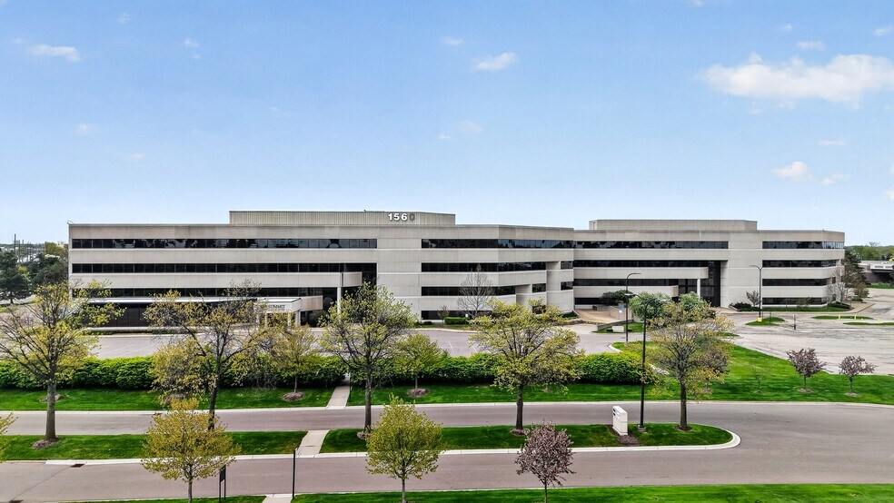 More Photos Of 1560 E Maple Rd, Troy Medical For Lease