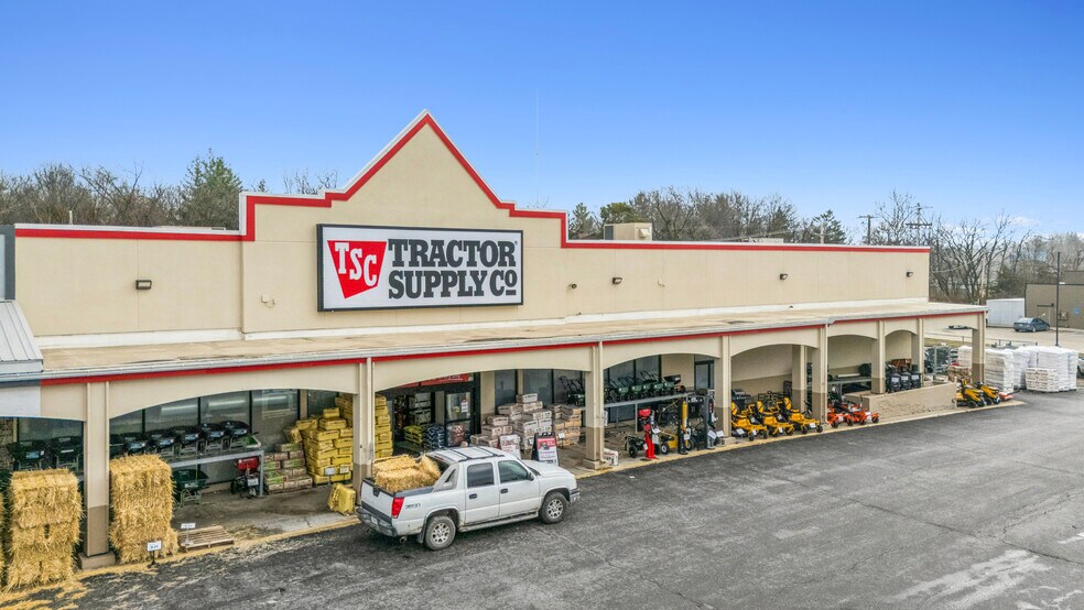 Primary Photo Of 1700 N Baltimore St, Kirksville General Retail For Sale