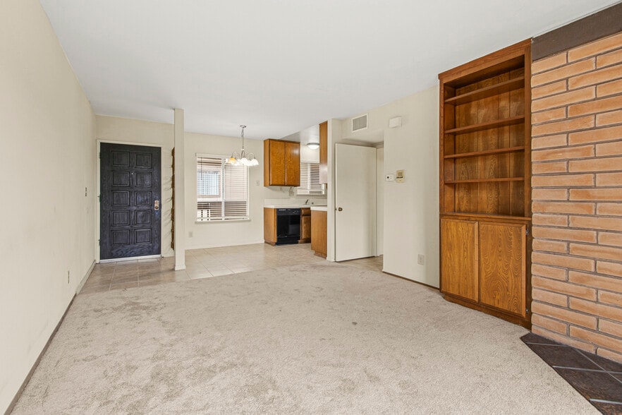 More Photos Of 4069 Goldfinch St, San Diego Apartments For Sale