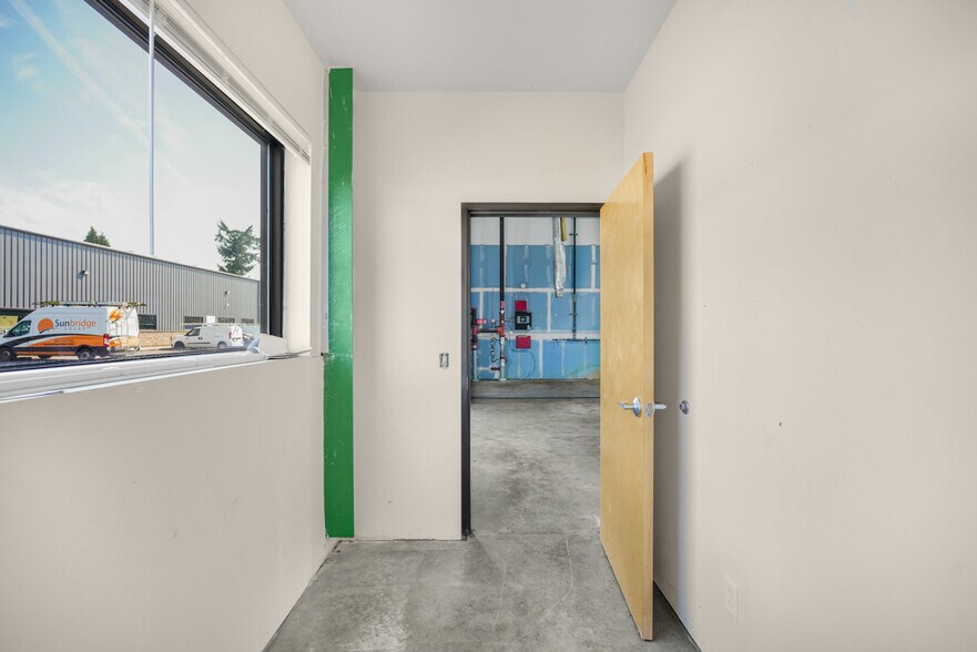 More Photos Of 421 C St, Washougal Warehouse For Sale