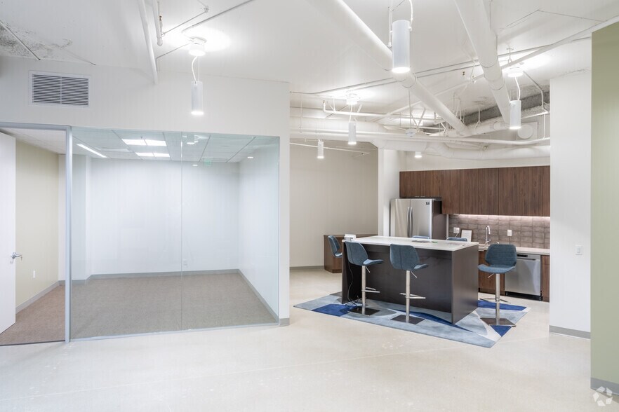 More Photos Of 3000 S Robertson Blvd, Los Angeles Loft Creative Space For Sale