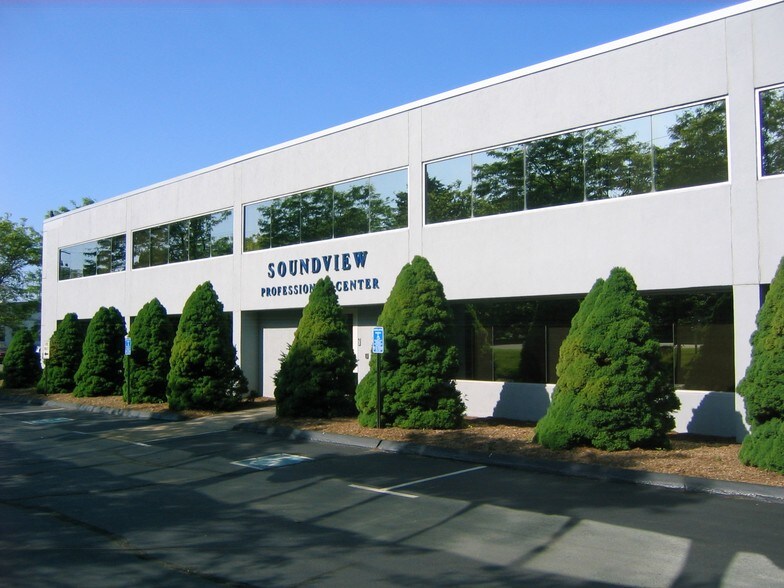 Primary Photo Of 37 Soundview Rd, Guilford Medical For Lease