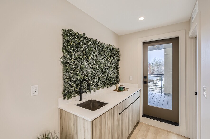 More Photos Of 2323 S High St, Denver Apartments For Sale