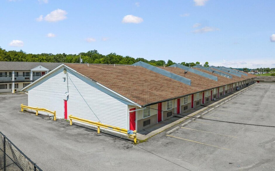 More Photos Of 419 S George Nigh Expy, Mcalester Hotel For Sale