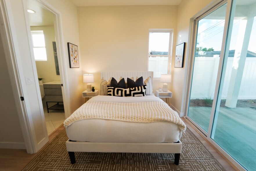 More Photos Of 630 N Juniper St, Escondido Apartments For Sale