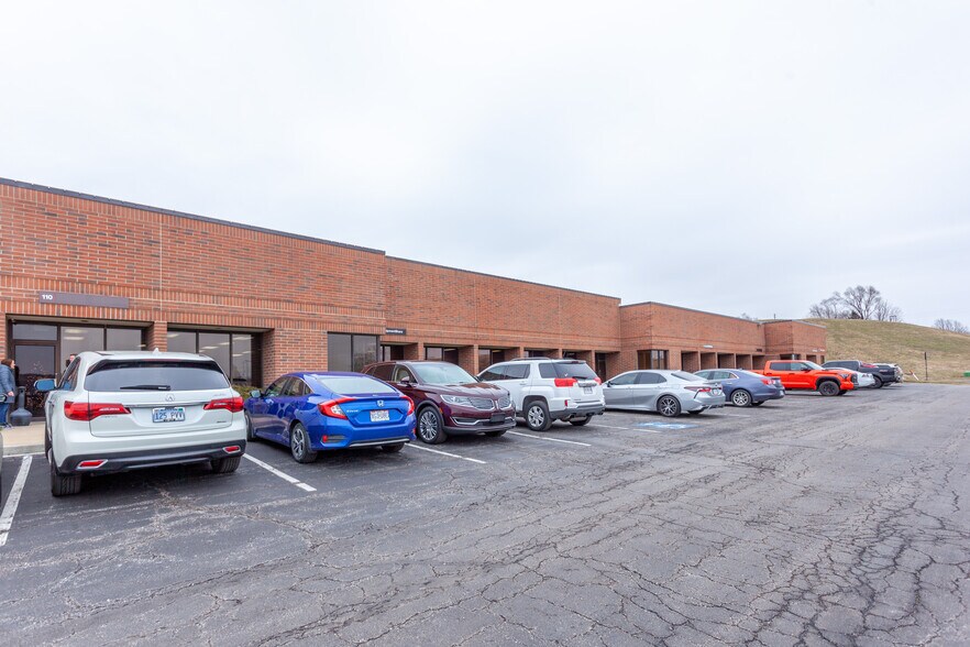 More Photos Of 100-132 Abbie Ave, Kansas City Light Manufacturing For Lease