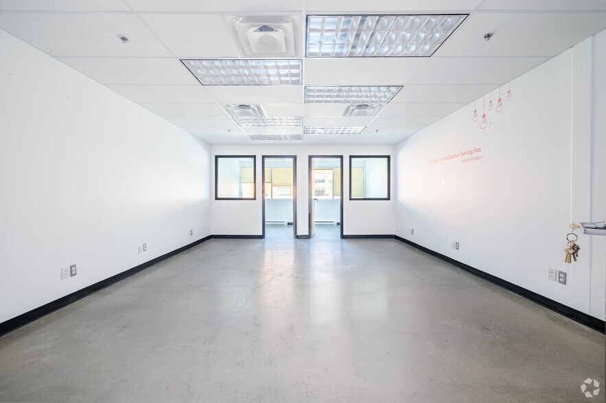 More Photos Of 7240 Rue Waverly, Montréal Loft Creative Space For Lease