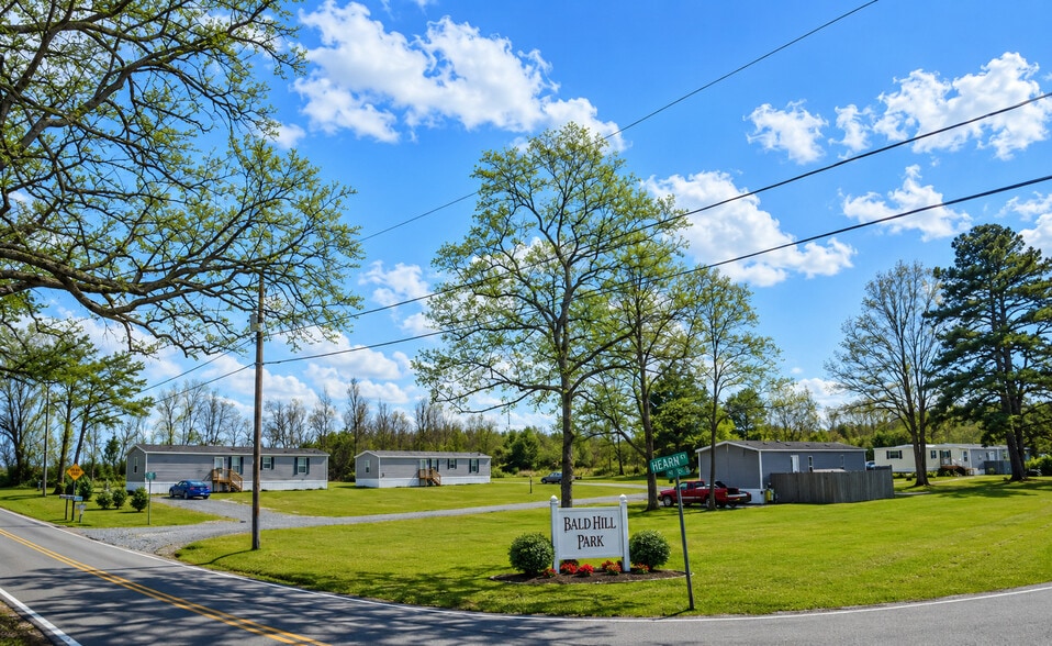 More Photos Of 104 Lakisha Ct, Madison Manufactured Housing Mobile Home Park For Sale