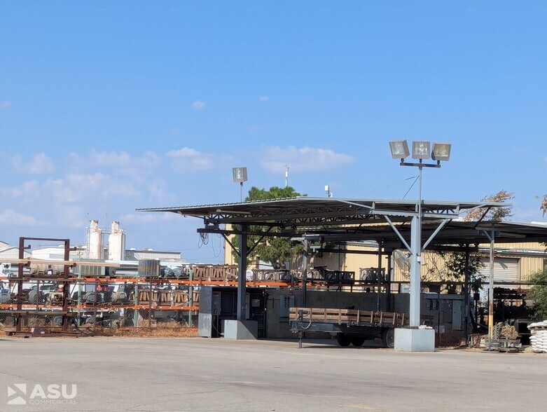 More Photos Of 3912 Gilmore Ave, Bakersfield Warehouse For Lease