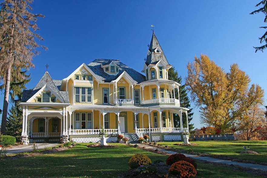 Primary Photo Of 131 Main St, Newton Assisted Living For Sale