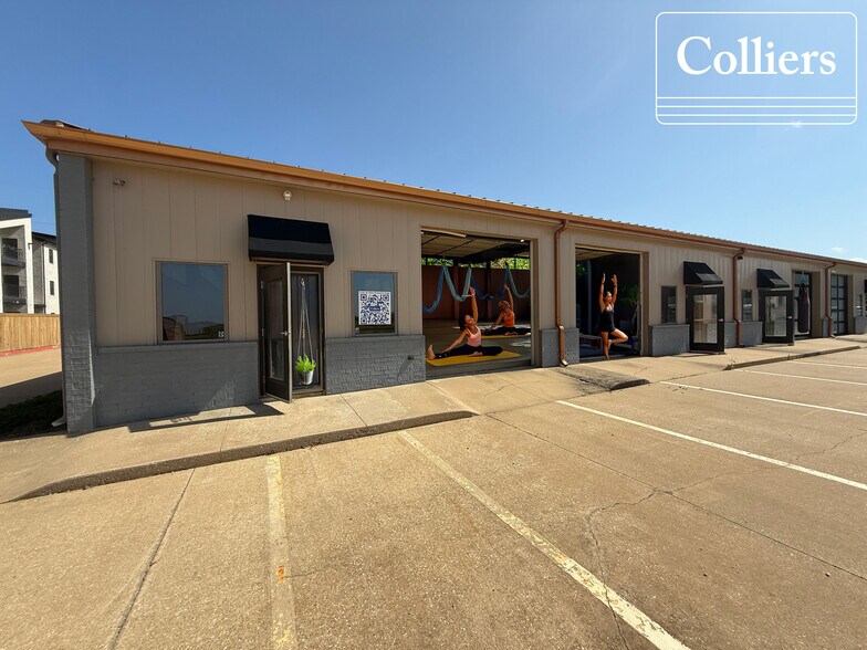 More Photos Of 1400 SW Susana St, Bentonville Office For Lease