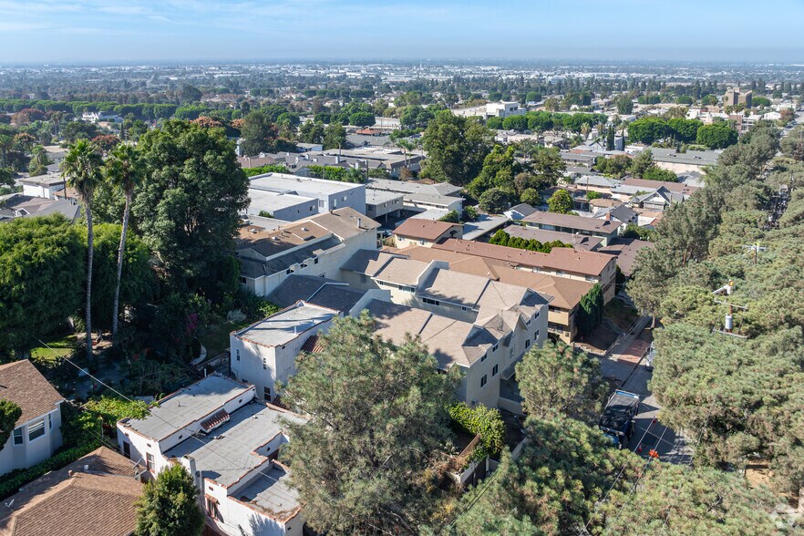 More Photos Of 13716 Penn St, Whittier Apartments For Sale