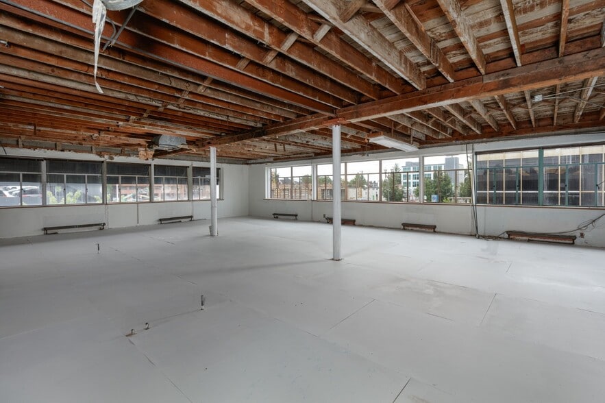 More Photos Of 1111 Broadway St, Vancouver Loft Creative Space For Sale