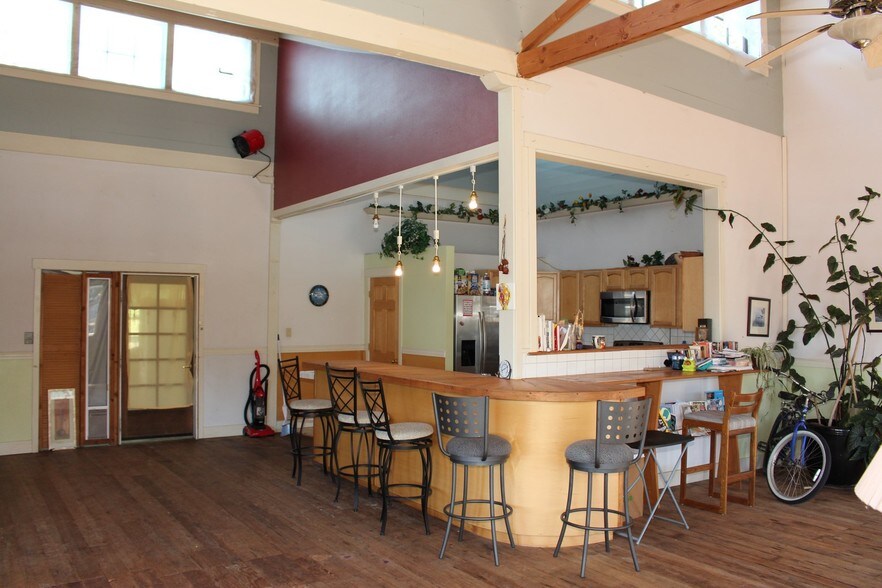 More Photos Of 6750 Or-126 Hwy, Florence Marina For Sale