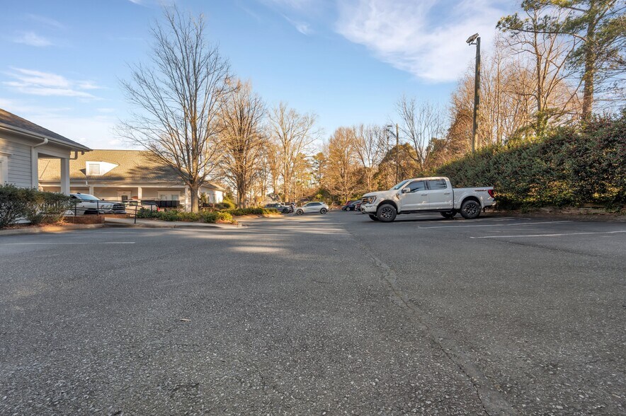 More Photos Of 20808 N Main St, Cornelius Medical For Lease