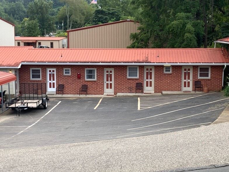 More Photos Of 290 N Main St, Robbinsville Hotel For Sale