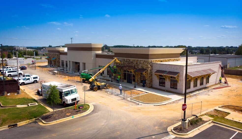 Primary Photo Of 1612 Lindsay Ln S, Athens Storefront Retail Office For Lease