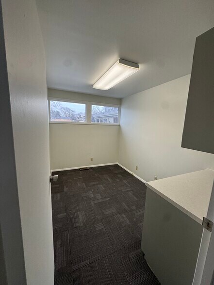 More Photos Of 3200 Sycamore Ct, Columbus Medical For Sale
