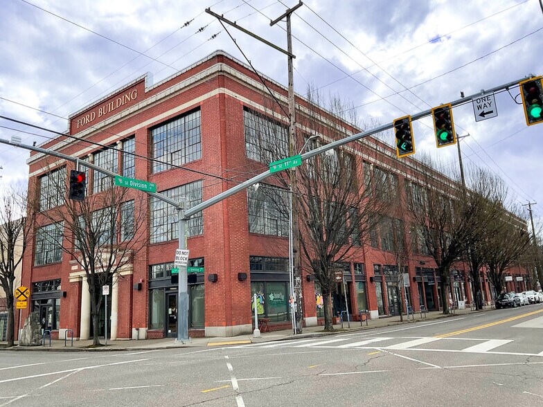 More Photos Of 2505-2511 SE 11th Ave, Portland Office For Lease
