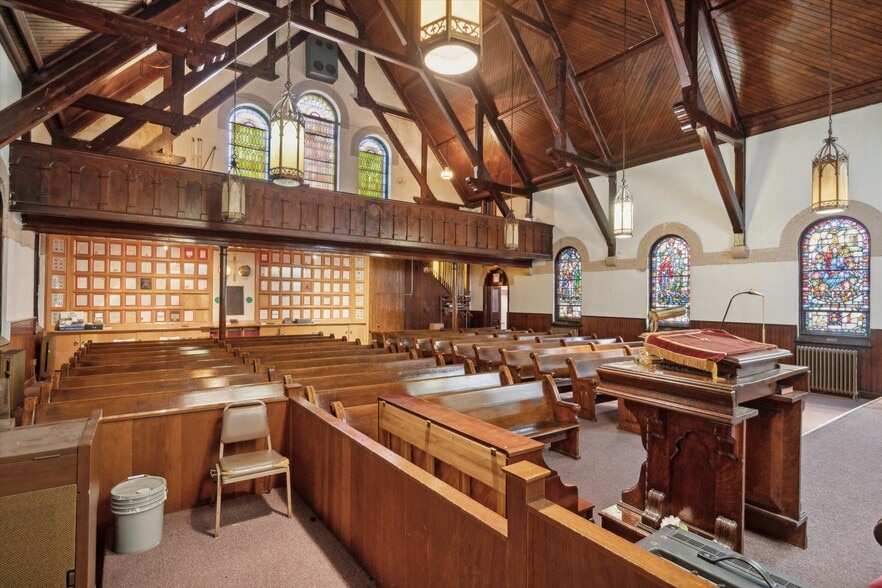 More Photos Of 1601 S 13th St, Philadelphia Specialty For Sale