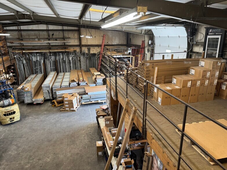 More Photos Of 3025 N Saint Peters Pky, Saint Peters Showroom For Sale