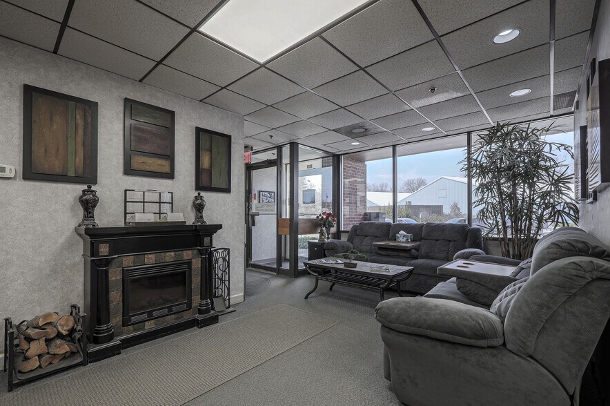 More Photos Of 2005-2007 W 103rd Ter, Leawood Service For Sale