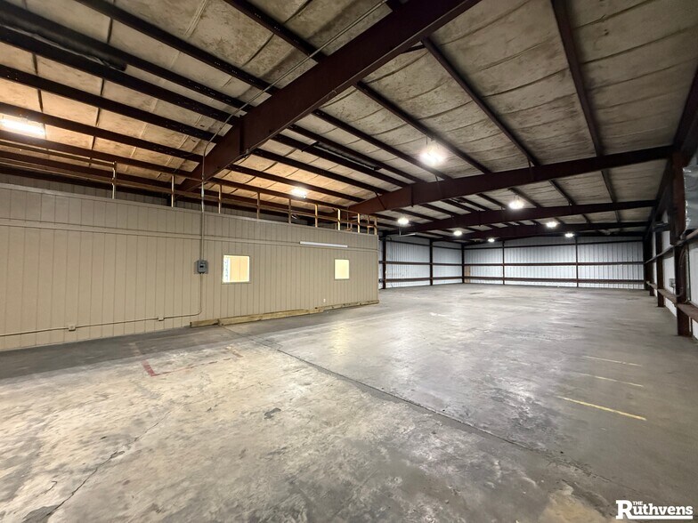 More Photos Of 4017 S Frontage Rd, Plant City Warehouse For Lease
