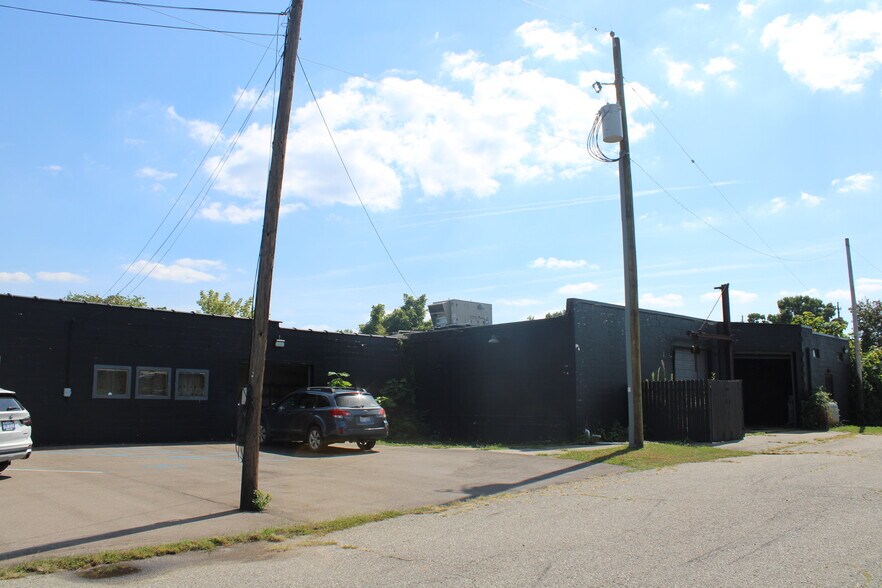 Primary Photo Of 333 Hamblin Ave W, Battle Creek Warehouse For Sale