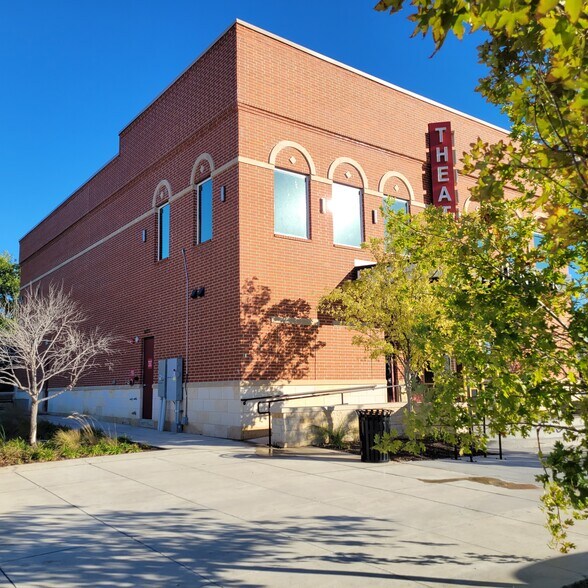 More Photos Of 6711 Oak St, Frisco Movie Theatre For Sale