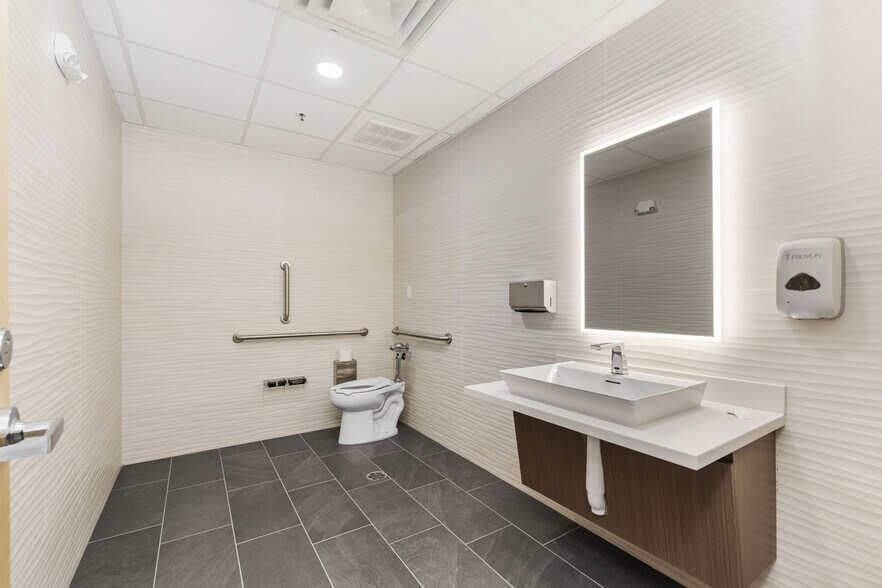 More Photos Of 2277 Fort Union Blvd, Salt Lake City Office For Sale