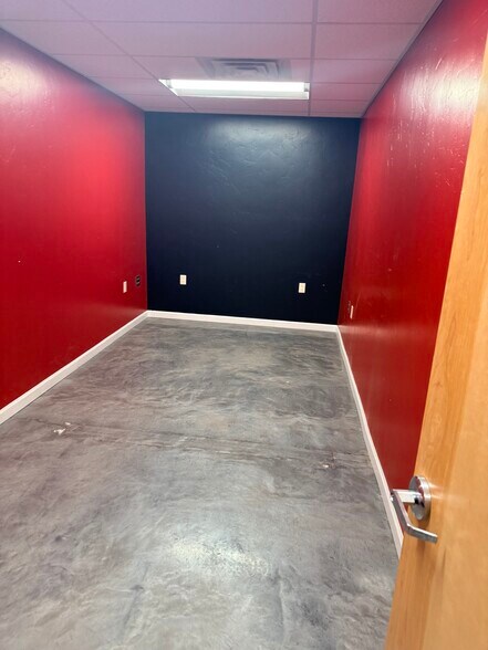More Photos Of 848 W Hadley Ave, Las Cruces Light Manufacturing For Lease