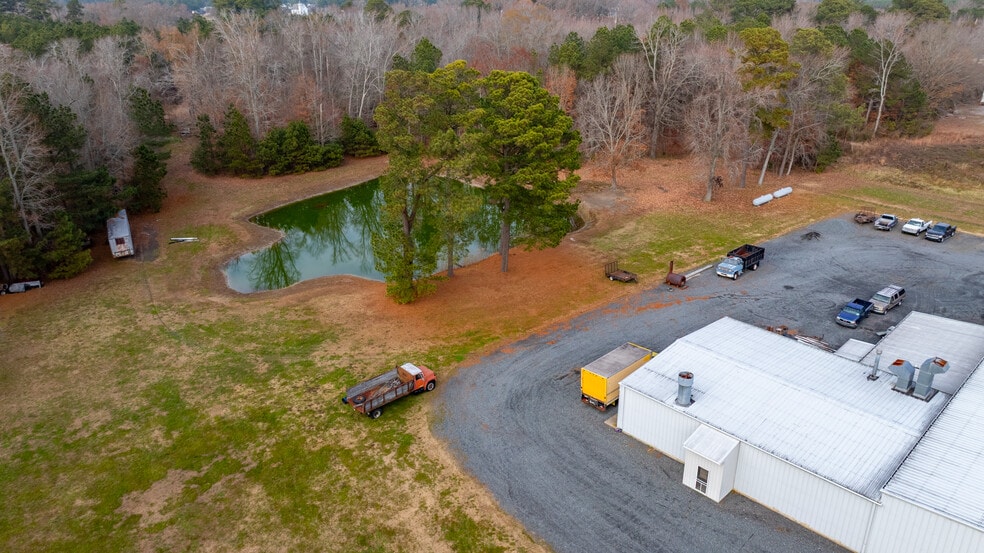 More Photos Of 4630 Crisfield Hwy, Crisfield Warehouse For Sale