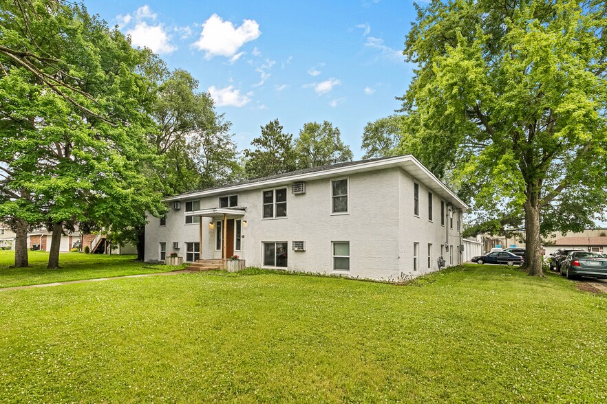 Primary Photo Of 752 Southview Dr, Anoka Apartments For Sale